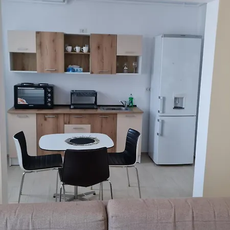 Jafar 6 - 2Br Apartment With Balcony & Workspace * Timişoara