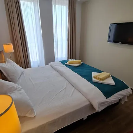 Jafar 6 - 2Br Apartment With Balcony & Workspace * Timişoara