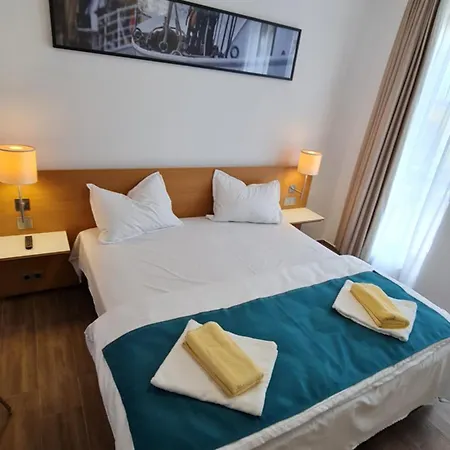 Jafar 6 - 2Br Apartment With Balcony & Workspace *