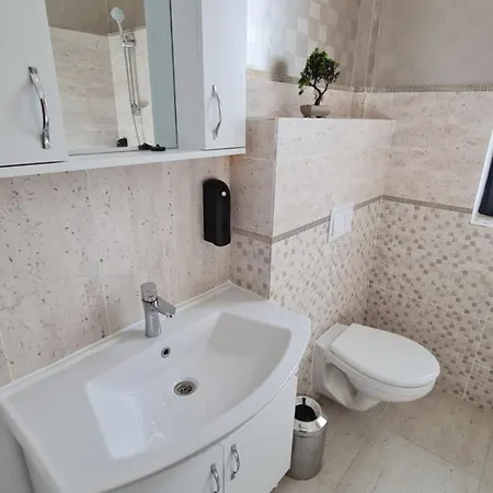 Jafar 6 - 2Br Apartment With Balcony & Workspace * Timişoara