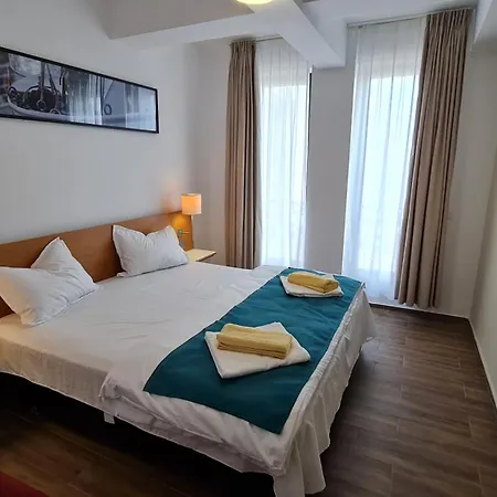Jafar 6 - 2Br Apartment With Balcony & Workspace Appartement
